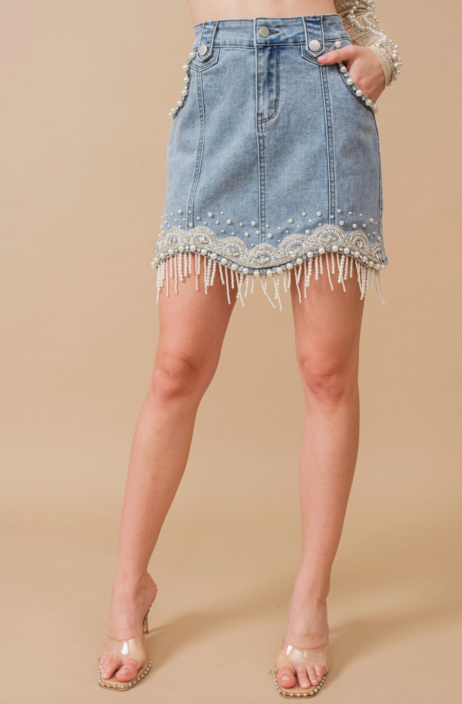 Canadian tuxedo woman skirt